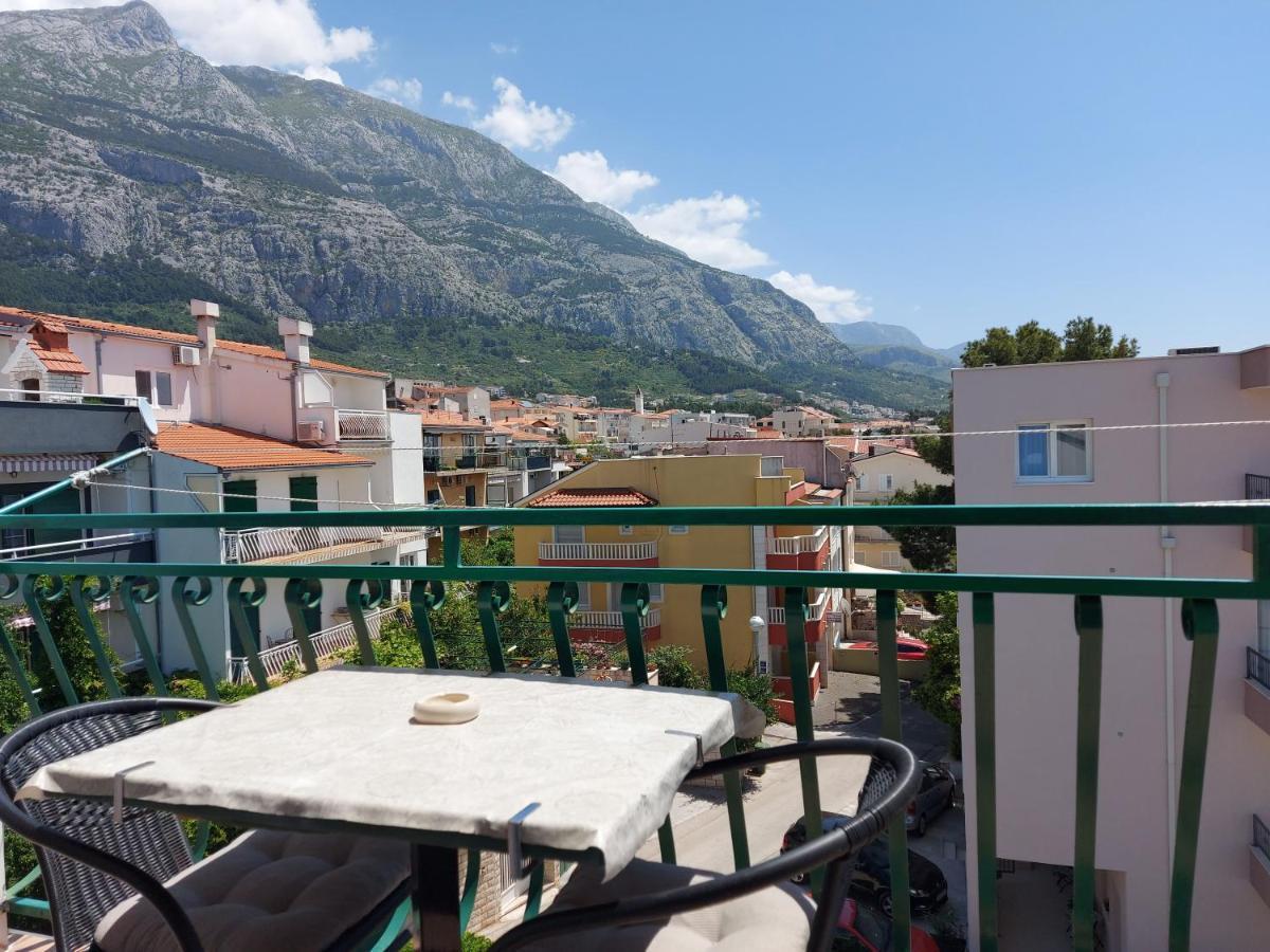 The Location In Makarska,free P, Option Bikes Makarská