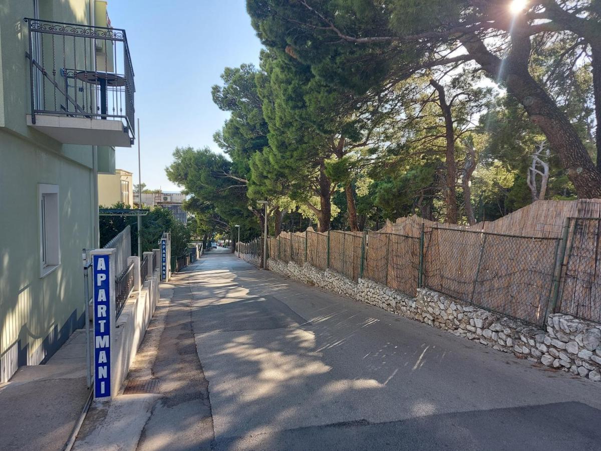 The Location In Makarska,free P, Option Bikes Penzion