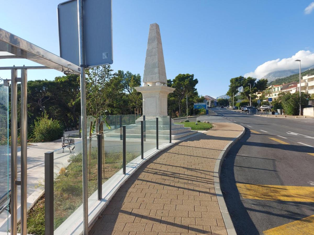 The Location In Makarska,free P, Option Bikes Penzion *